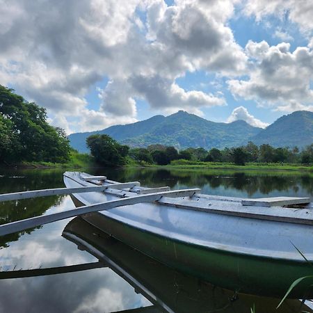 Samabe Lake Dambulla Bagian luar foto