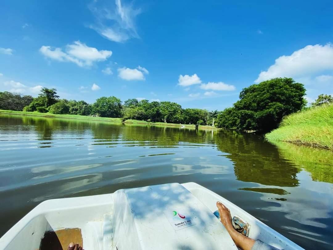 Samabe Lake Dambulla Bagian luar foto